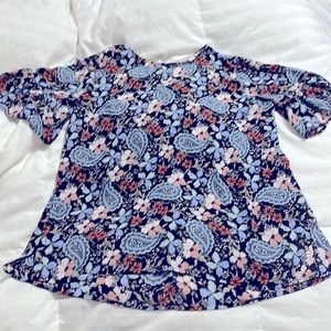 Loft - Floral & Paisley S/S Ruffle Blouse - Small